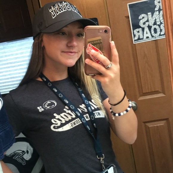 Meet your Posher, Janee - Picture 1 of 1